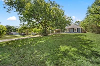 309 E 1st Street, Keene TX 76059 - Photo 2