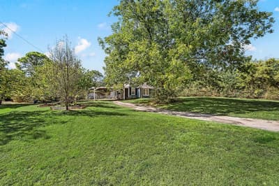 309 E 1st Street, Keene TX 76059 - Photo 3