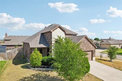 11100 Dunlavin Court, Fort Worth TX 76052 - Photo 2