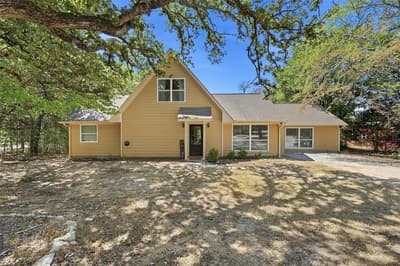 90 County Road 2256, Valley View TX 76272