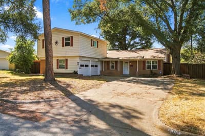 1802 Tulip Drive, Arlington TX 76013 - Photo 2