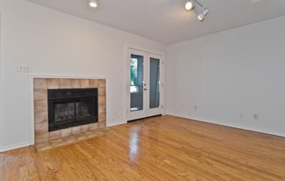 5757 E University Boulevard # 27Y, Dallas TX 75206 - Photo 2