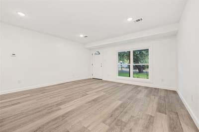 2661 Hudspeth Avenue, Dallas TX 75216 - Photo 2