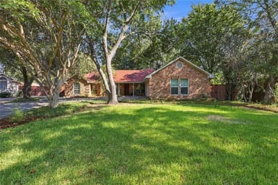 1309 Oxford Lane, Denton TX 76209 - Photo 2