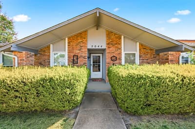 5044 Stanley Drive, The Colony TX 75056 - Photo 2