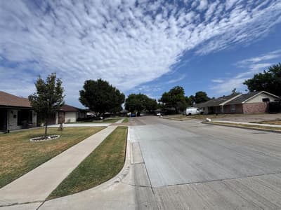 1610 Kingston Drive, Grand Prairie TX 75051 - Photo 5