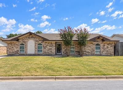 2001 San Jacinto Drive, Arlington TX 76012