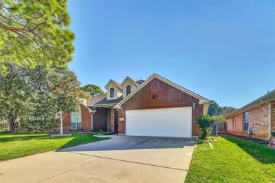 1506 Park Grove Drive, Irving TX 75060 - Photo 2