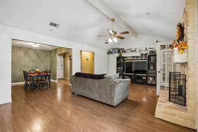 5729 Sage Bloom Drive, Arlington TX 76017 - Photo 2