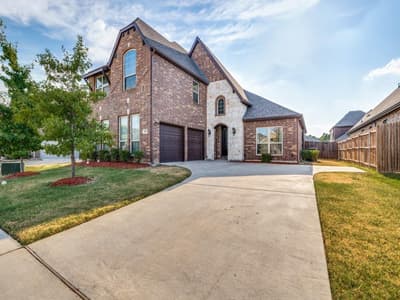 107 Balsam Drive, Red Oak TX 75154
