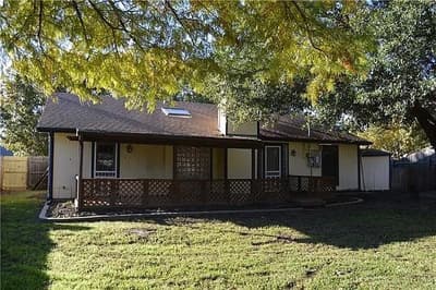 6401 Pilgrim Lane, Arlington TX 76002 - Photo 4