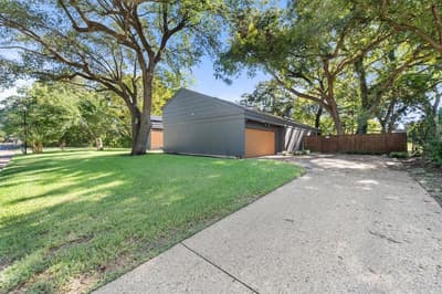 656 The Meadows Parkway, DeSoto TX 75115 - Photo 3