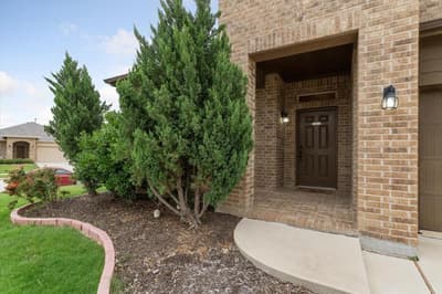 1713 Falling Star Drive, Fort Worth TX 76052 - Photo 3