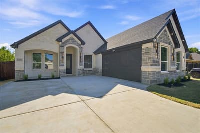 1606 Avenue C, Grand Prairie TX 75051 - Photo 4