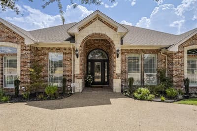 818 Amherst Drive, Waxahachie TX 75165 - Photo 2