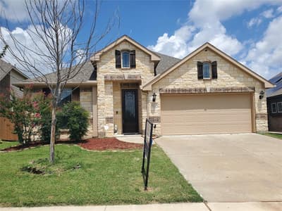 4228 Sweet Clover Lane, Fort Worth TX 76036 - Photo 2