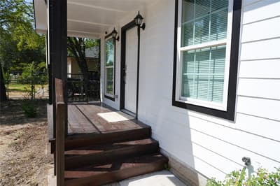 2313 N Riverside Drive, Fort Worth TX 76111 - Photo 2