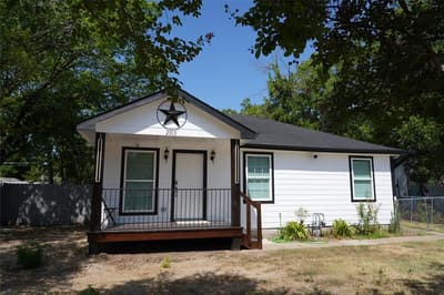 2313 N Riverside Drive, Fort Worth TX 76111