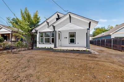 4427 Frank Street, Dallas TX 75210 - Photo 2