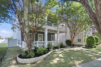 909 Charleston Lane, Savannah TX 76227 - Photo 2