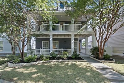 909 Charleston Lane, Savannah TX 76227