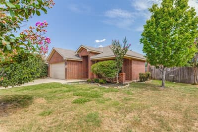 417 Brookhollow Lane, Saginaw TX 76131