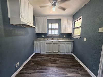 4424 Littlejohn Avenue, Fort Worth TX 76105 - Photo 3