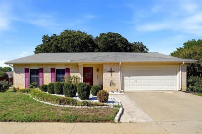 3701 Windsong Lane, Bedford TX 76021