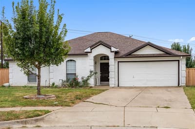 1112 Fawn Meadow Trail, Kennedale TX 76060