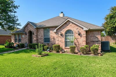 5818 Macgregor Drive, Garland TX 75043 - Photo 3