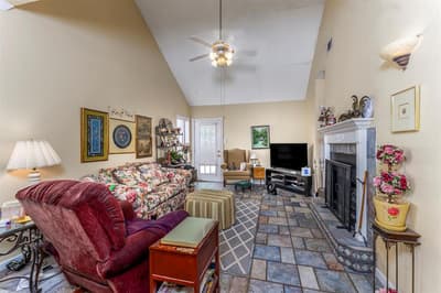 2702 Stratford Court, Euless TX 76039 - Photo 5