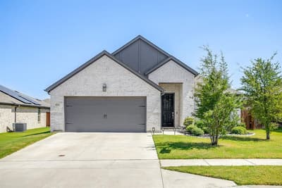 421 Escondido Street, Weatherford TX 76087 - Photo 3