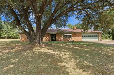 221 County Road 3220, Mount Pleasant TX 75455 - Photo 2