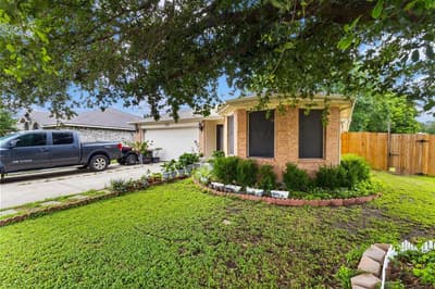 300 Comiskey Court, Saginaw TX 76179 - Photo 3
