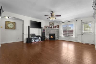 300 Comiskey Court, Saginaw TX 76179 - Photo 4