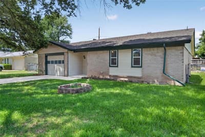 2461 Lisa Street, Grand Prairie TX 75051 - Photo 2