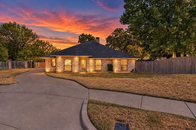301 Morrison Court, Euless TX 76039 - Photo 2