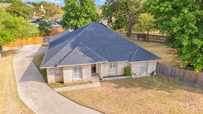 301 Morrison Court, Euless TX 76039 - Photo 4