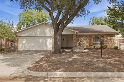 3212 Glenmont Drive, Fort Worth TX 76133 - Photo 2