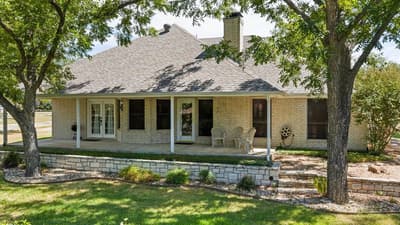 9008 Magnolia Vale Drive, Granbury TX 76049 - Photo 2
