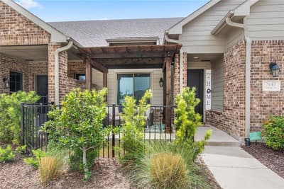 2644 Chardonnay Court, Grand Prairie TX 75054 - Photo 3