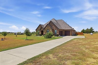 453 Kincannon Lane, Rhome TX 76078 - Photo 3
