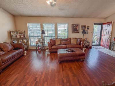 333 S Cannady Drive, Cedar Hill TX 75104 - Photo 3