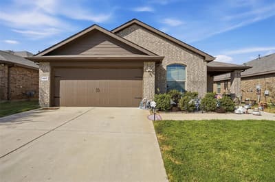 821 Rutherford Drive, Crowley TX 76036 - Photo 2