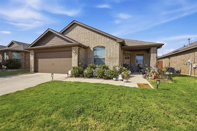 821 Rutherford Drive, Crowley TX 76036 - Photo 3