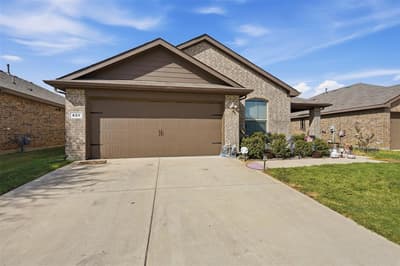 821 Rutherford Drive, Crowley TX 76036
