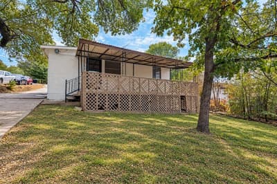 227 S Justin Avenue, Dallas TX 75211 - Photo 2