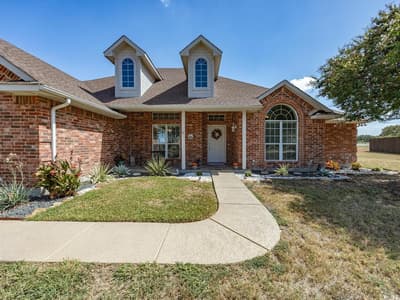 5020 April Lane, Waxahachie TX 75165 - Photo 2