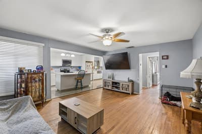1108 S Edgefield Avenue, Dallas TX 75208