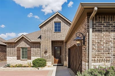 4741 Kings Garden Parkway, Arlington TX 76005 - Photo 2
